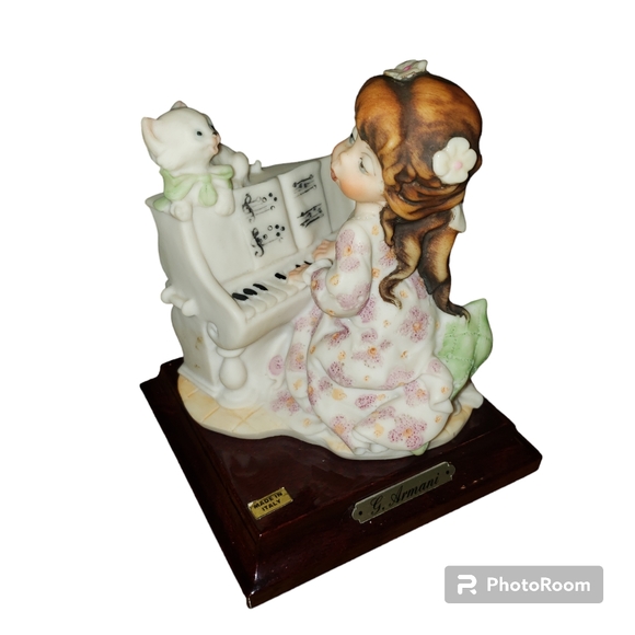 G. Armani Sculpture Girl Playing Piano - Picture 4 of 12